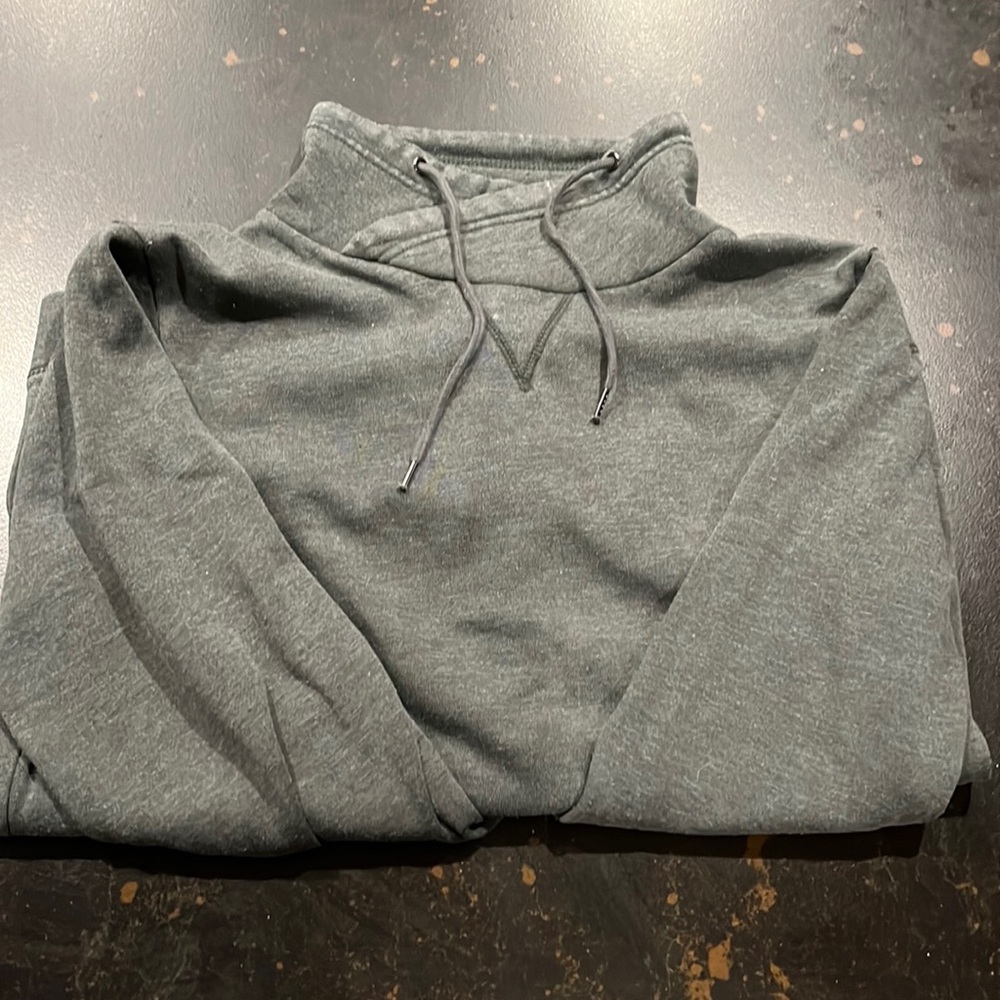 An Original Flag & Anthen Men’s M Hoodie